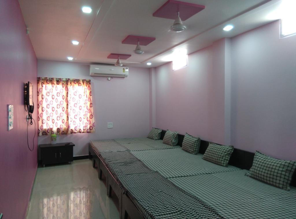 Mansarovar Guest House Ujjain Esterno foto