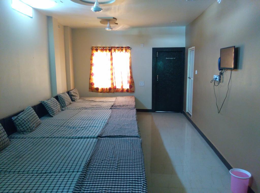 Mansarovar Guest House Ujjain Esterno foto