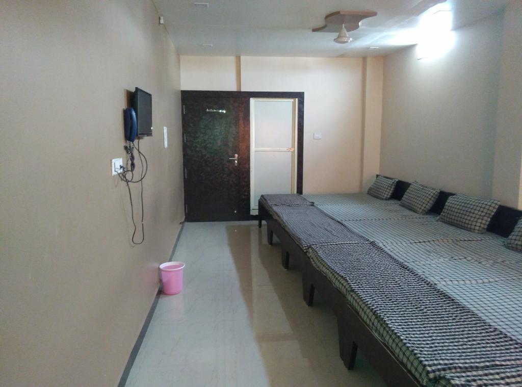 Mansarovar Guest House Ujjain Esterno foto