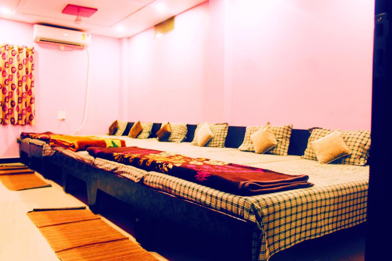Mansarovar Guest House Ujjain Esterno foto