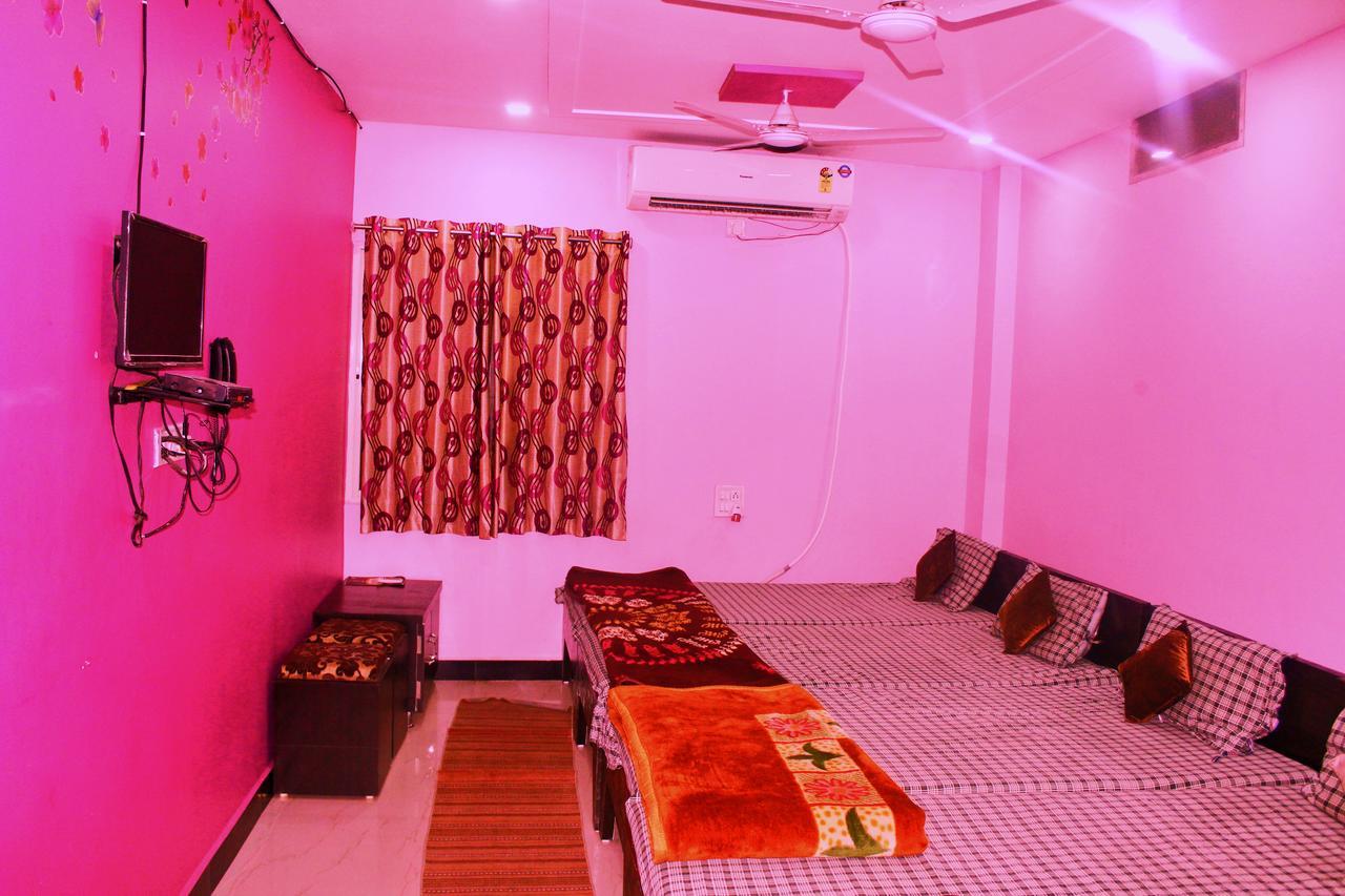 Mansarovar Guest House Ujjain Esterno foto