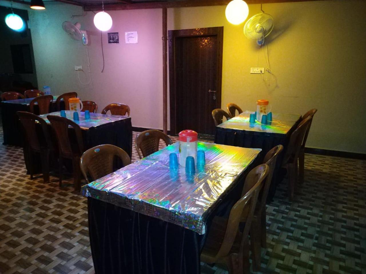 Mansarovar Guest House Ujjain Esterno foto