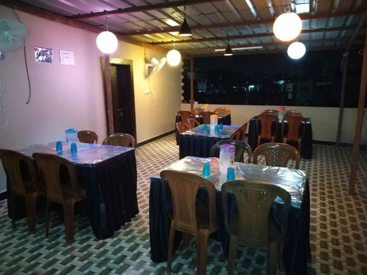 Mansarovar Guest House Ujjain Esterno foto